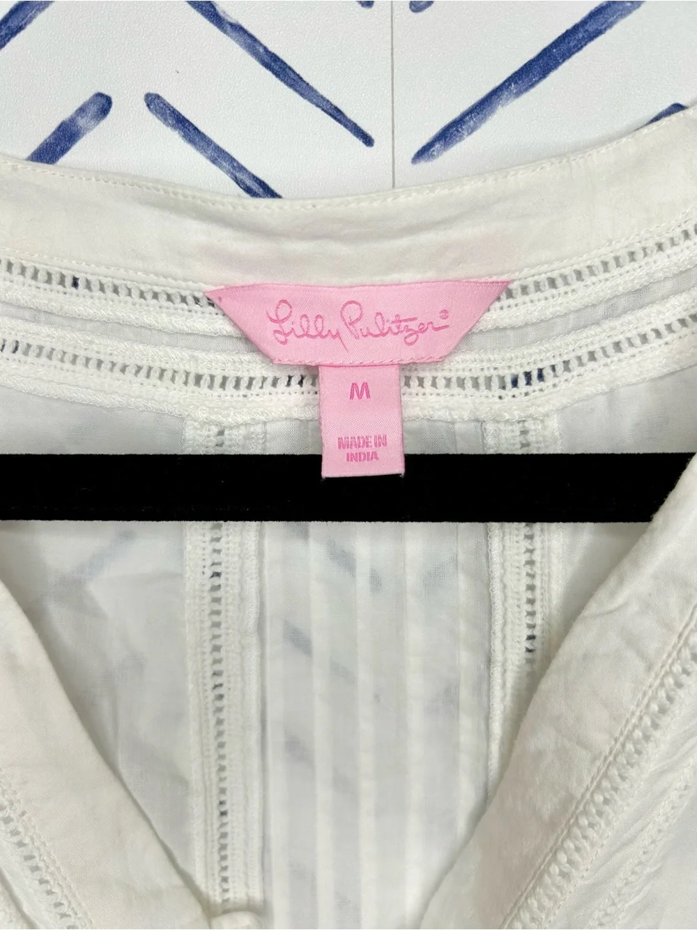 Lilly Pulitzer white embroidered Alfa Beach Tunic size Medium excellent